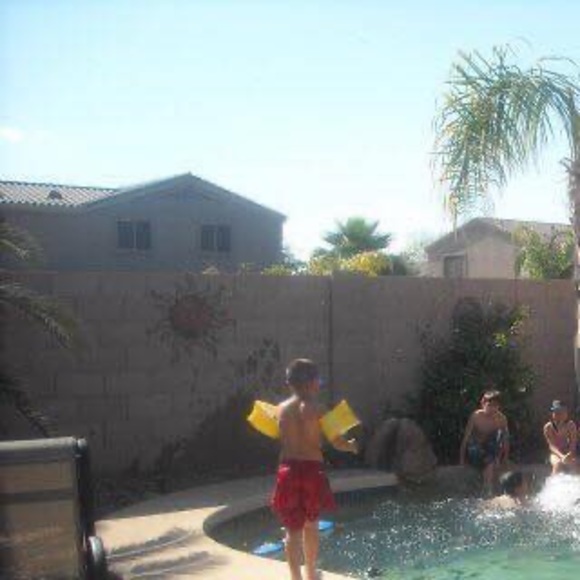 Meet your Posher, Trisha - Picture 1 of 1